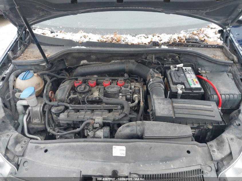 2011 Volkswagen Gti 2-Door VIN: WVWEV7AJ6BW197635 Lot: 43879127