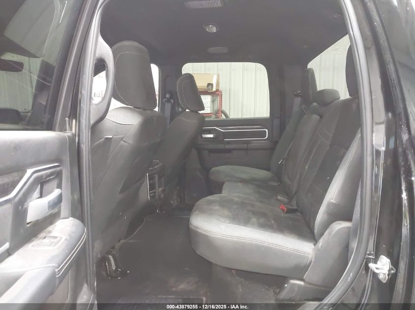 2024 Ram 3500 Big Horn 4X4 6'4 Box VIN: 3C63R3DL9RG255920 Lot: 43879255