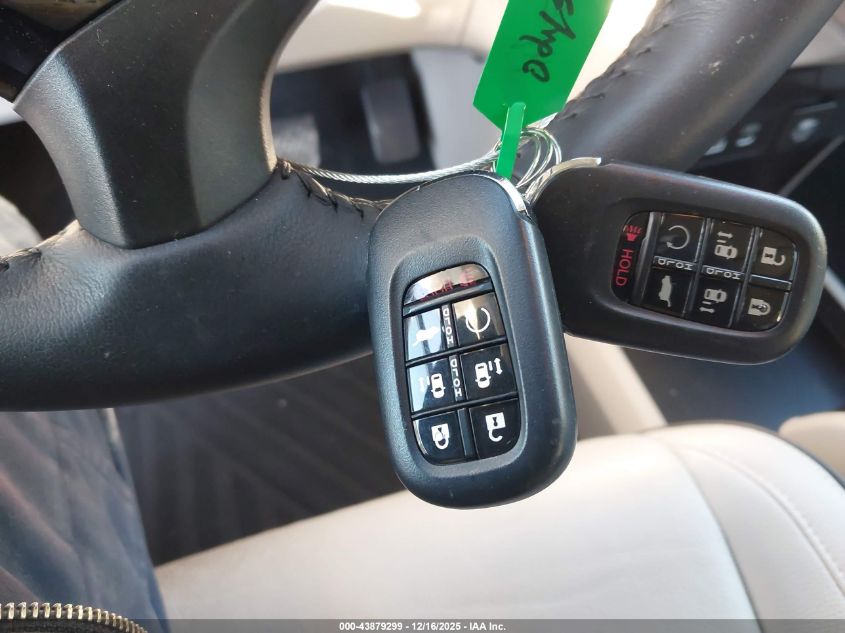 2025 Honda Odyssey Touring VIN: 5FNRL6H80SB042717 Lot: 43879299