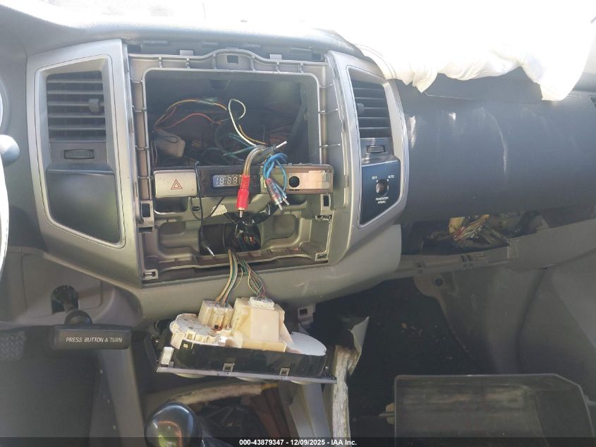 2005 Toyota Tacoma Prerunner V6 VIN: 5TETU62N45Z043437 Lot: 43879347