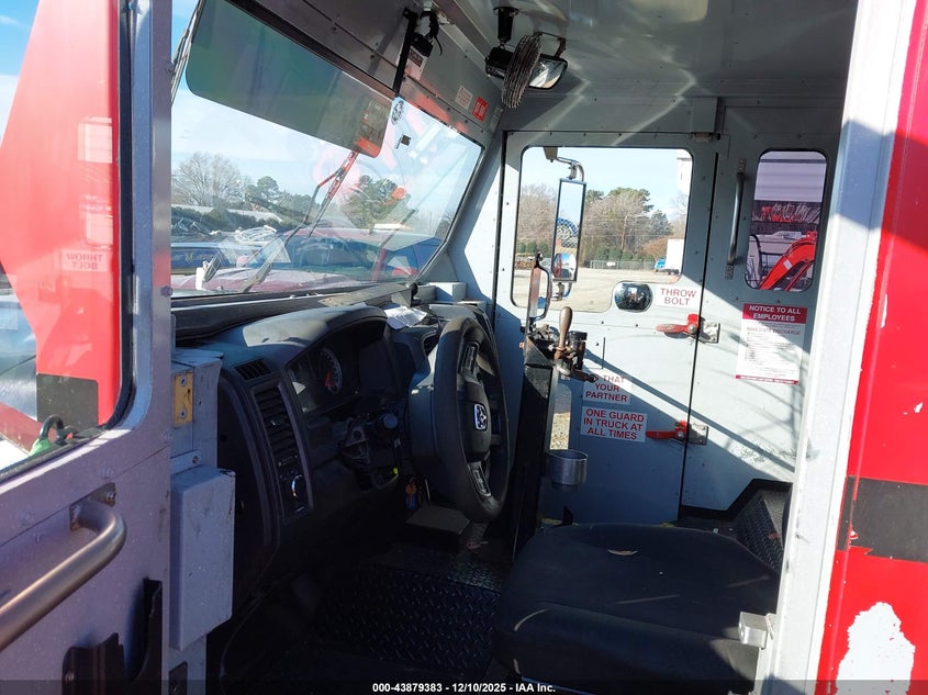 2014 RAM 5500 CHASSIS auction photo 6