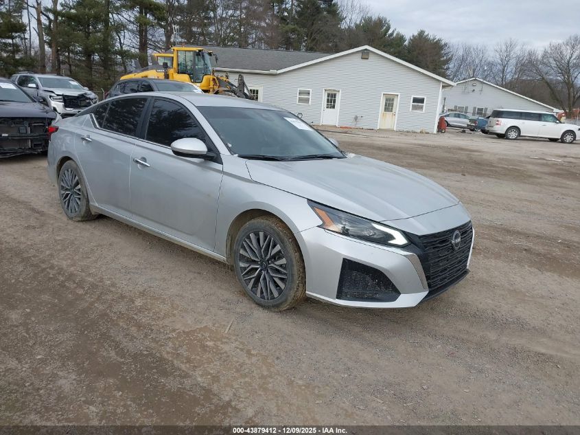 NISSAN ALTIMA SV FWD