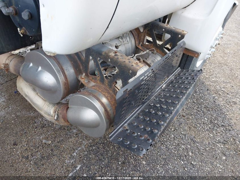 2015 Ford F-750 Xl/Xlt VIN: 3FRWF7FBXFV657224 Lot: 43879415