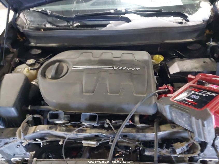 2017 Jeep Cherokee Latitude 4X4 VIN: 1C4PJMCS8HW634603 Lot: 43879437