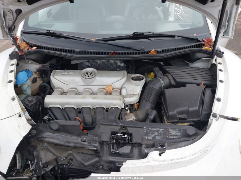 2010 Volkswagen New Beetle 2.5L VIN: 3VWRG3AL9AM006727 Lot: 43879504