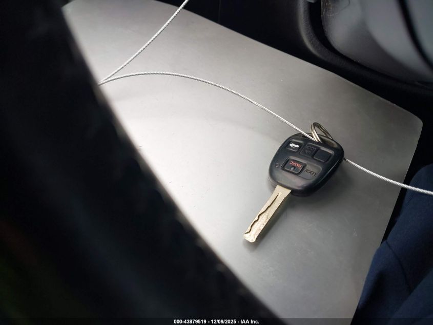 2003 Lexus Es 300 VIN: JTHBF30GX30130411 Lot: 43879519