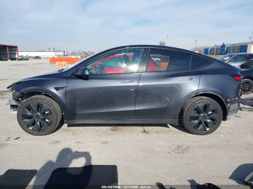 2025 Tesla Model Y Long Range Dual Motor All-Wheel Drive VIN: 7SAYGDEE6SF318500 Lot: 43879566