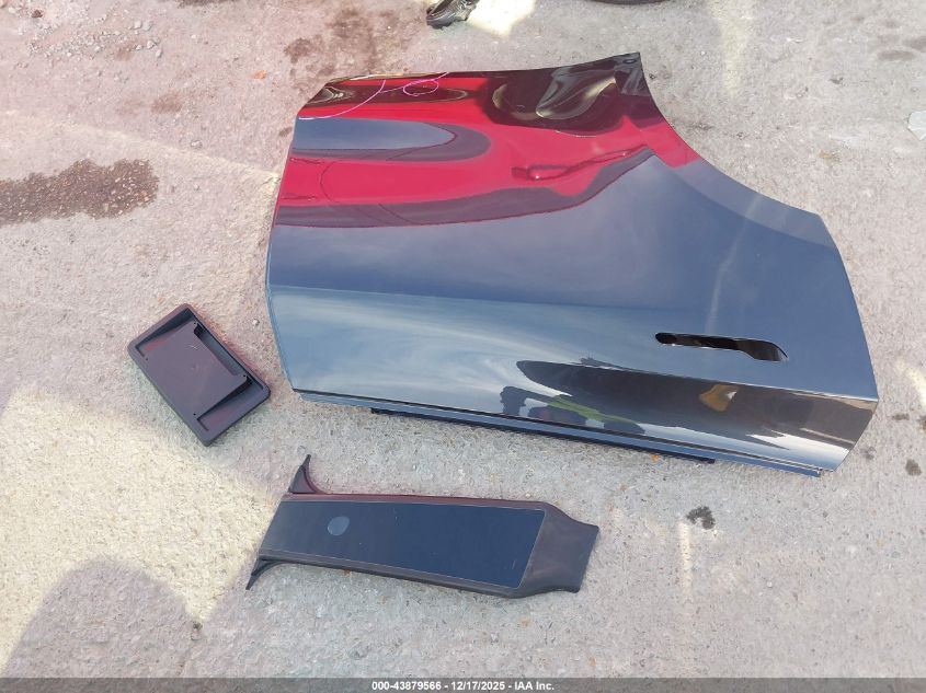 2025 Tesla Model Y Long Range Dual Motor All-Wheel Drive VIN: 7SAYGDEE6SF318500 Lot: 43879566