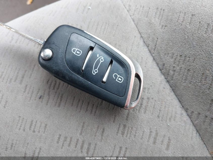 2005 Hyundai Elantra Gls/Gt VIN: KMHDN46D05U988963 Lot: 43879683