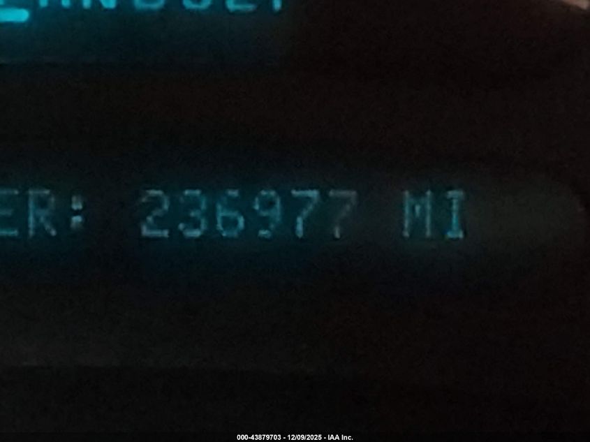 2004 Chevrolet Tahoe Ls VIN: 1GNEK13Z34J263770 Lot: 43879703