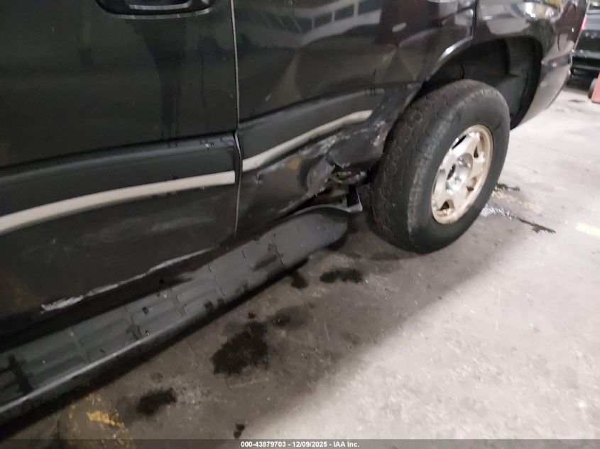 2004 Chevrolet Tahoe Ls VIN: 1GNEK13Z34J263770 Lot: 43879703