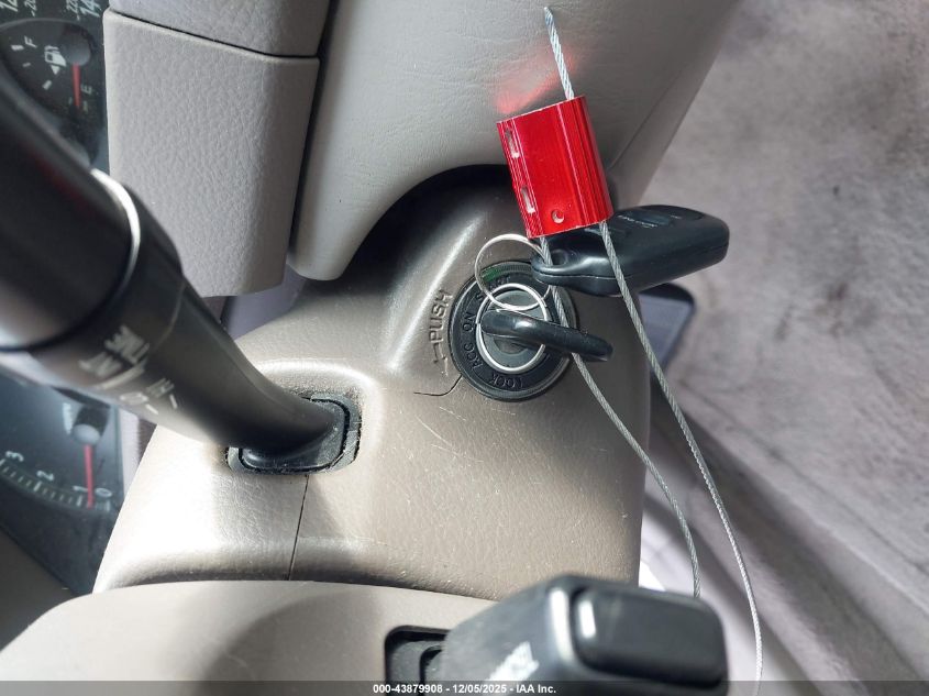 2003 Toyota Camry Le VIN: 4T1BE32K93U118910 Lot: 43879908