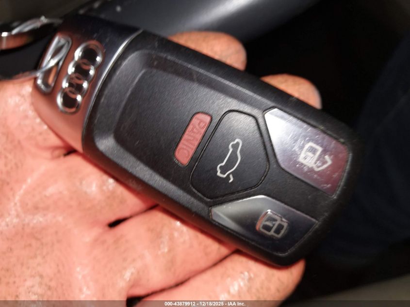 2018 Audi Q5 2.0T Premium/2.0T Tech Premium VIN: WA1BNAFY4J2016053 Lot: 43879912