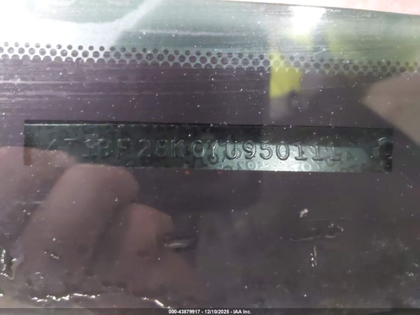 2000 Toyota Camry Xle V6 VIN: 4T1BF28K0YU950111 Lot: 43879917