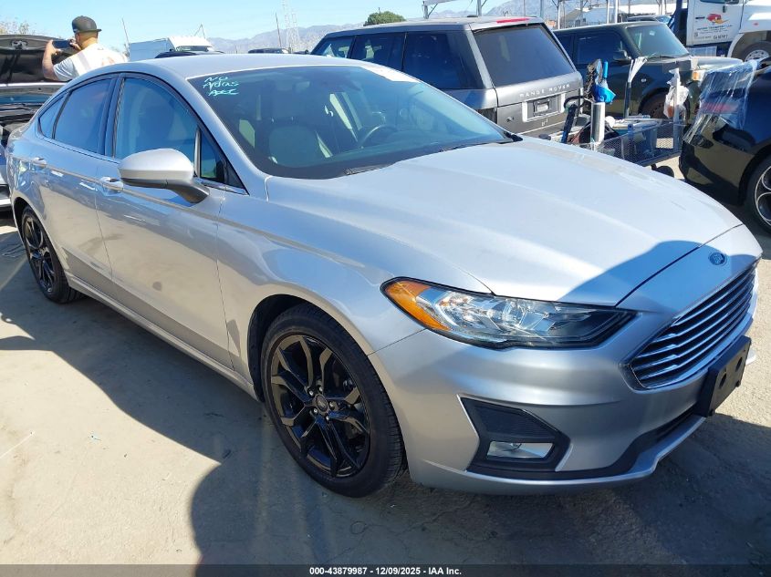 FORD FUSION SE