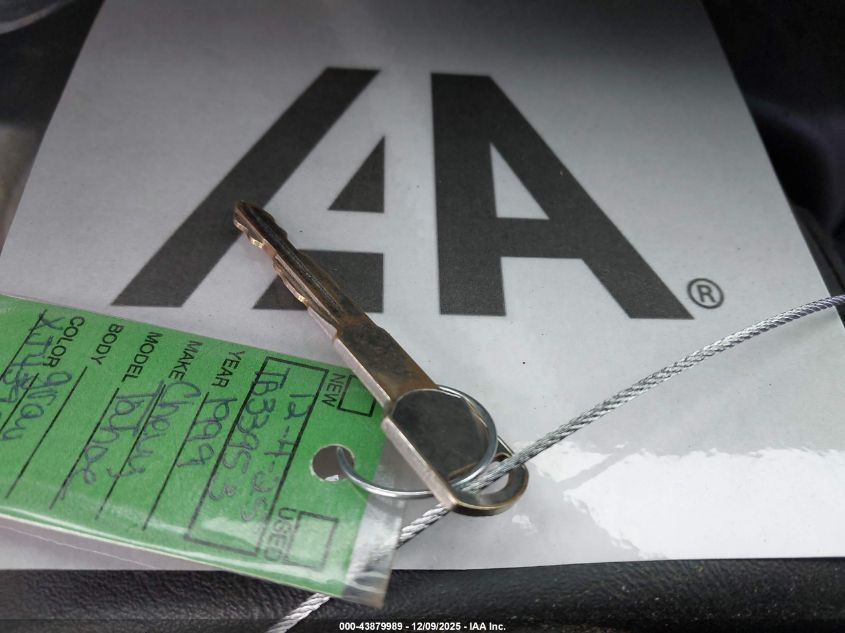 1999 Chevrolet Tahoe Ls VIN: 1GNEK13R3XJ439267 Lot: 43879989