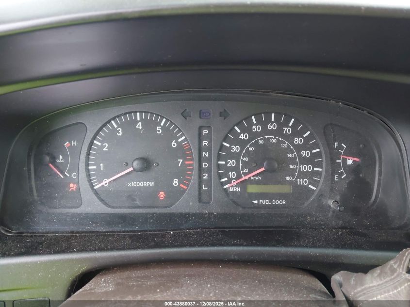 1998 Toyota Sienna Le VIN: 4T3ZF13C5WU022842 Lot: 43880037