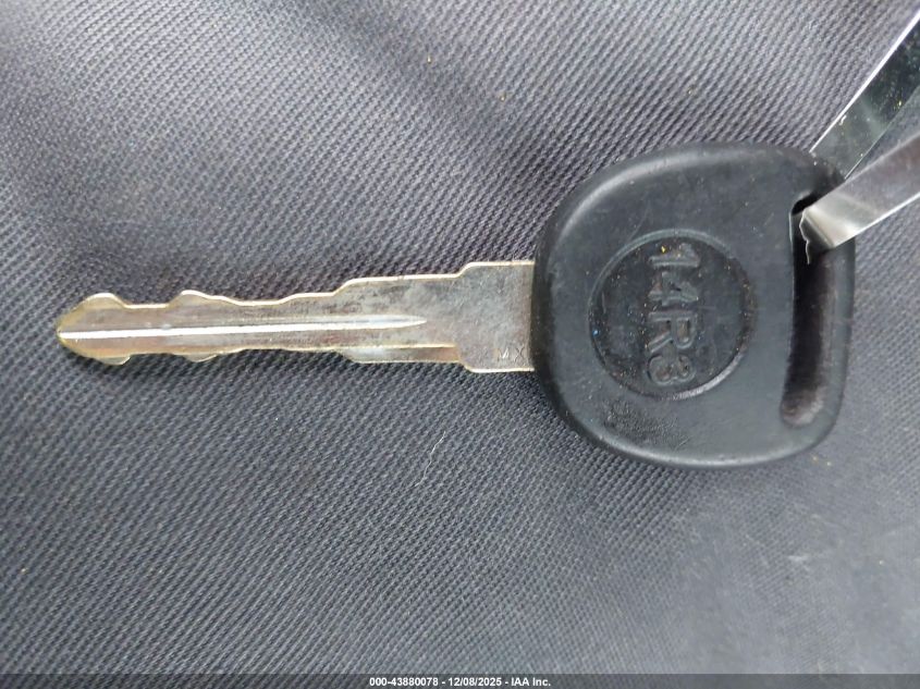 2005 GMC Yukon Slt VIN: 1GKEK13T95R121628 Lot: 43880078