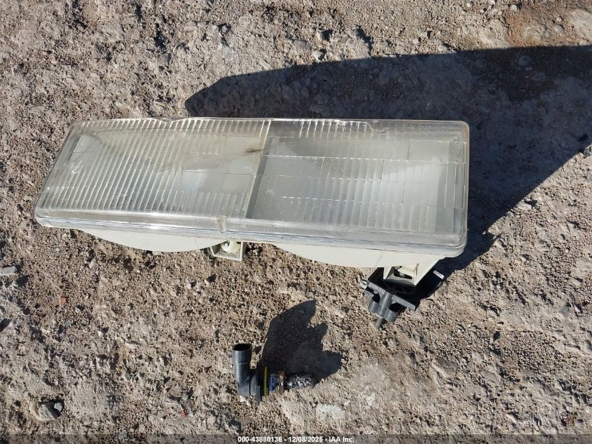 1999 Chevrolet Tahoe Ls VIN: 1GNEK13R8XJ325832 Lot: 43880136