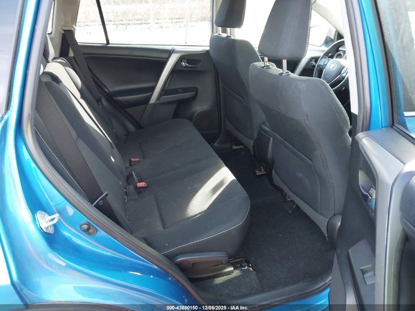 2018 Toyota Rav4 Xle VIN: 2T3RFREV4JW798563 Lot: 43880150