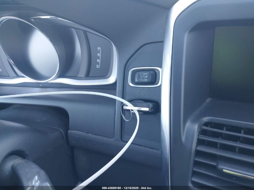 2017 Volvo Xc60 T6 Dynamic VIN: YV449MRR3H2124731 Lot: 43880160