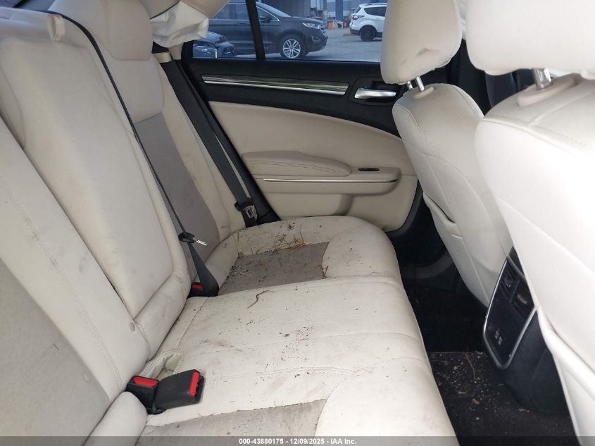 2020 Chrysler 300 Touring VIN: 2C3CCAAG3LH181542 Lot: 43880175