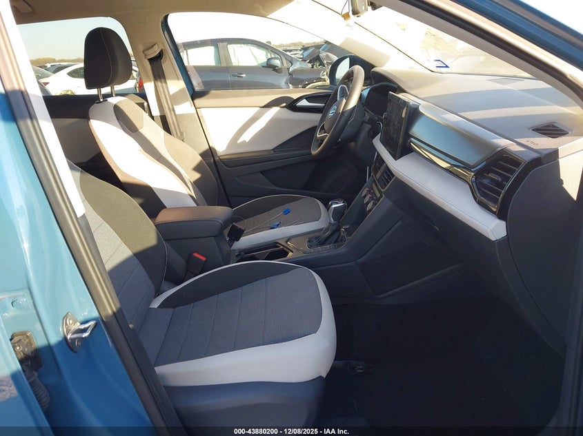 2025 Volkswagen Taos 1.5T S