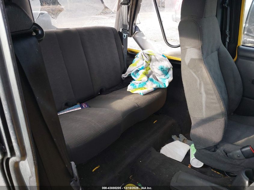 2004 Jeep Wrangler Se VIN: 1J4FA29124P756757 Lot: 43880205