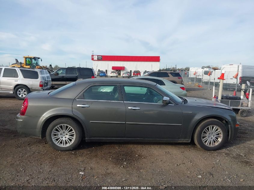 2010 Chrysler 300 Touring/Signature Series/Executive Series VIN: 2C3CA5CV6AH167771 Lot: 43880308