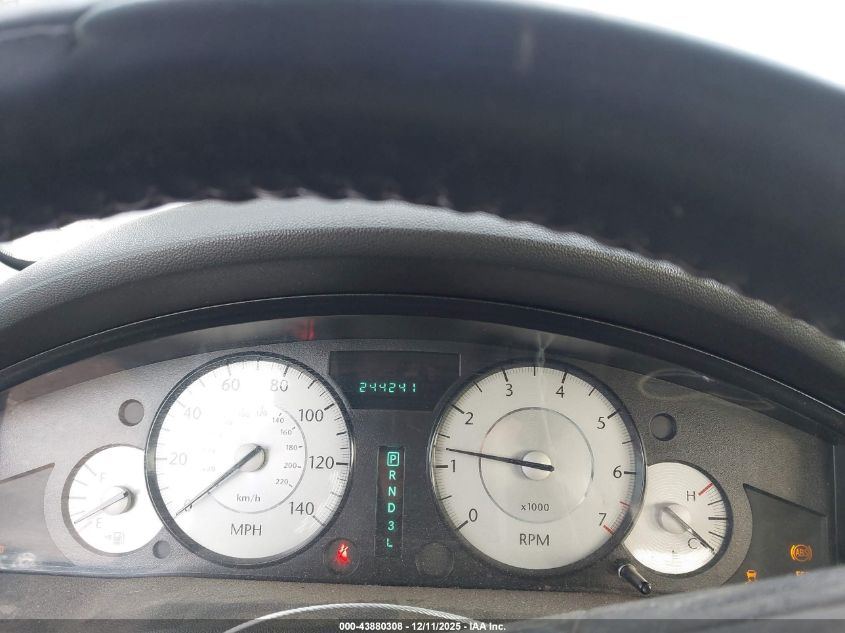 2010 Chrysler 300 Touring/Signature Series/Executive Series VIN: 2C3CA5CV6AH167771 Lot: 43880308