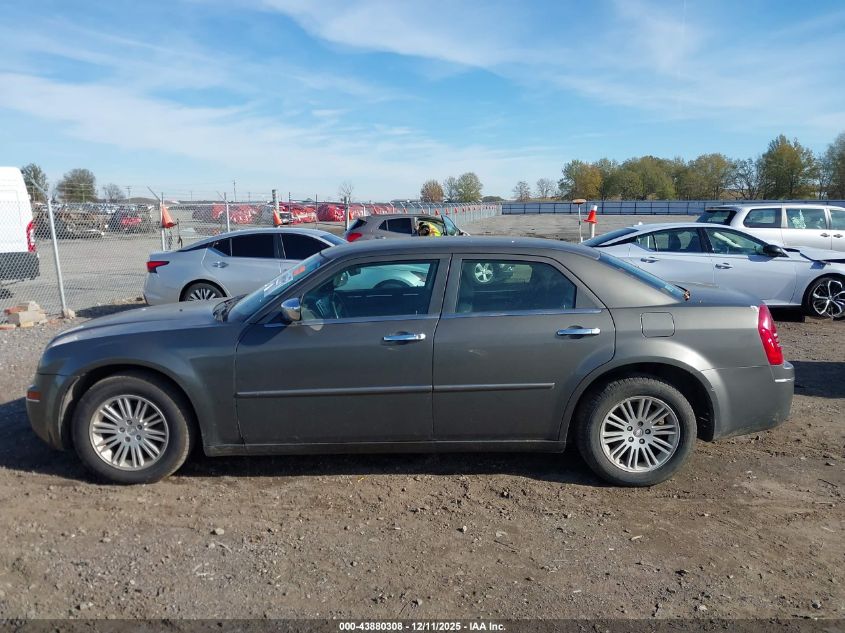 2010 Chrysler 300 Touring/Signature Series/Executive Series VIN: 2C3CA5CV6AH167771 Lot: 43880308