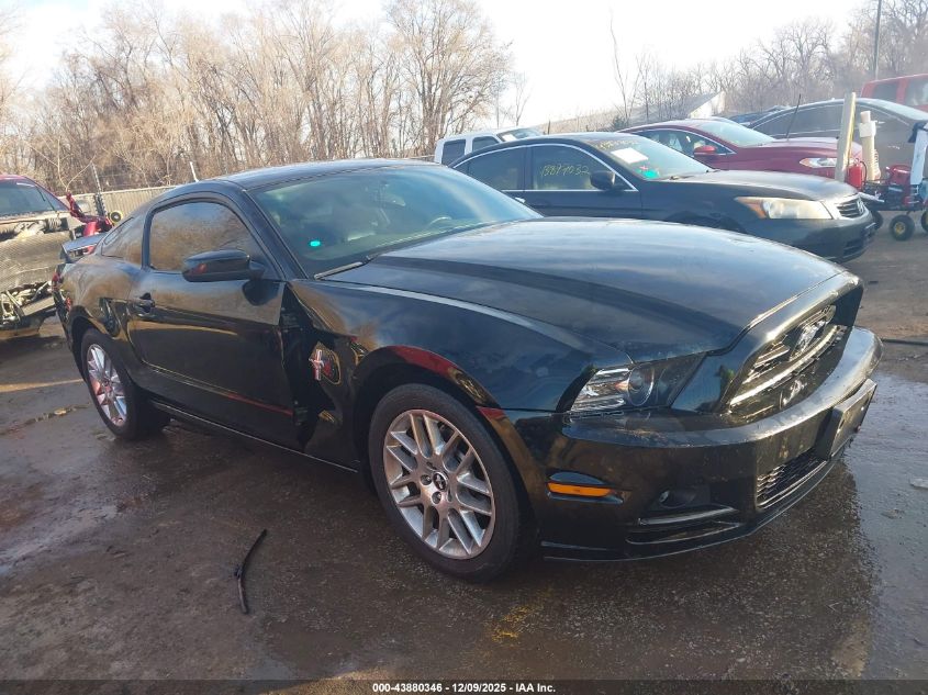 FORD MUSTANG V6 PREMIUM