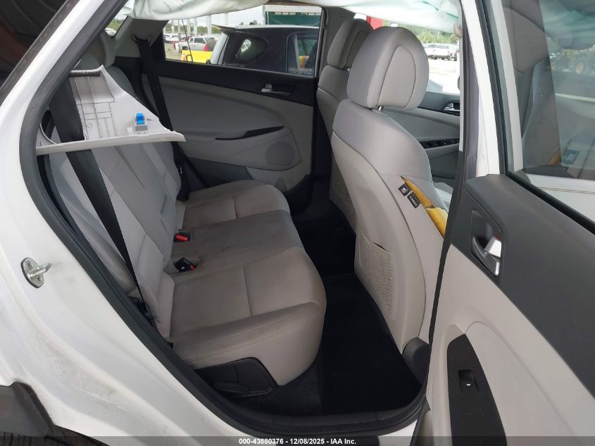 2017 Hyundai Tucson Value VIN: KM8J33A24HU559581 Lot: 43880376