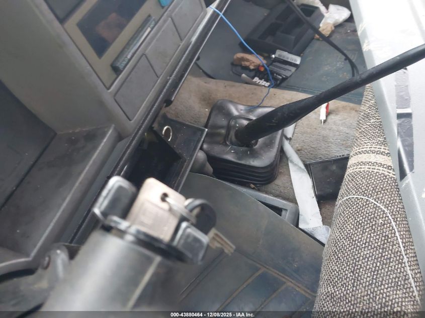 1989 Chevrolet Gmt-400 K1500 VIN: 1GCDK14K0KE282594 Lot: 43880464