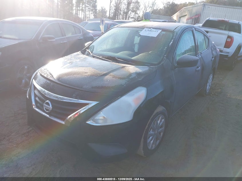 2017 Nissan Versa 1.6 S+