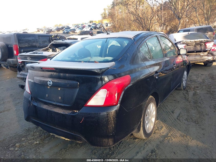2017 Nissan Versa 1.6 S+