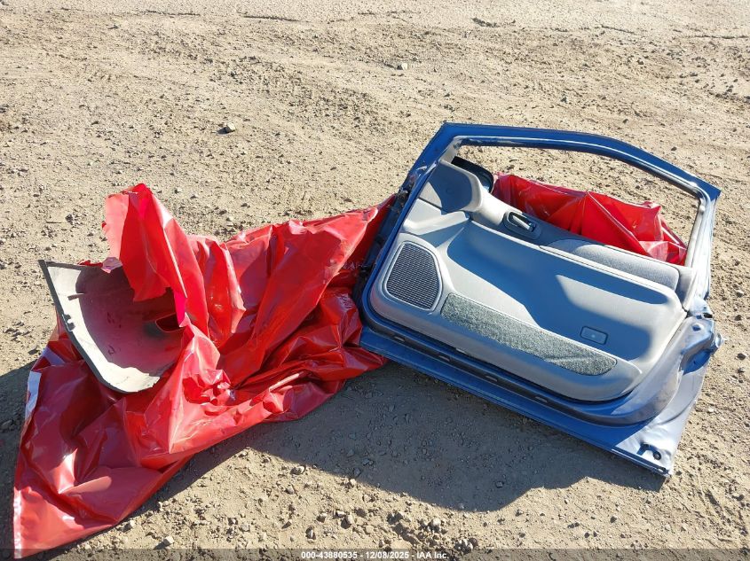 1999 Toyota Sienna Le VIN: 4T3ZF13C7XU094546 Lot: 43880535