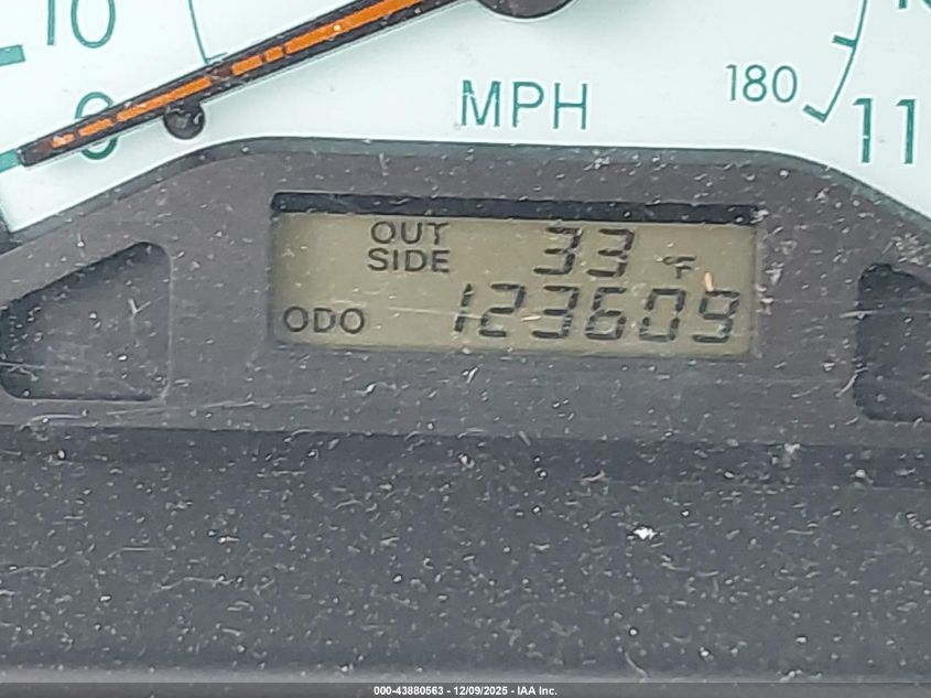 2003 Toyota Corolla Le VIN: JTDBR32EX32000802 Lot: 43880563