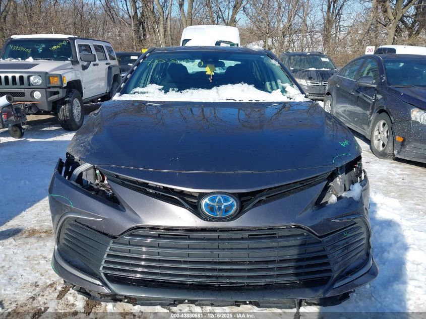 2021 Toyota Camry Le Hybrid VIN: 4T1C31AK8MU558800 Lot: 43880581