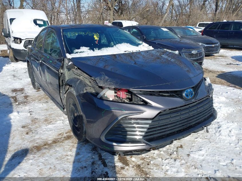 2021 Toyota Camry Le Hybrid VIN: 4T1C31AK8MU558800 Lot: 43880581