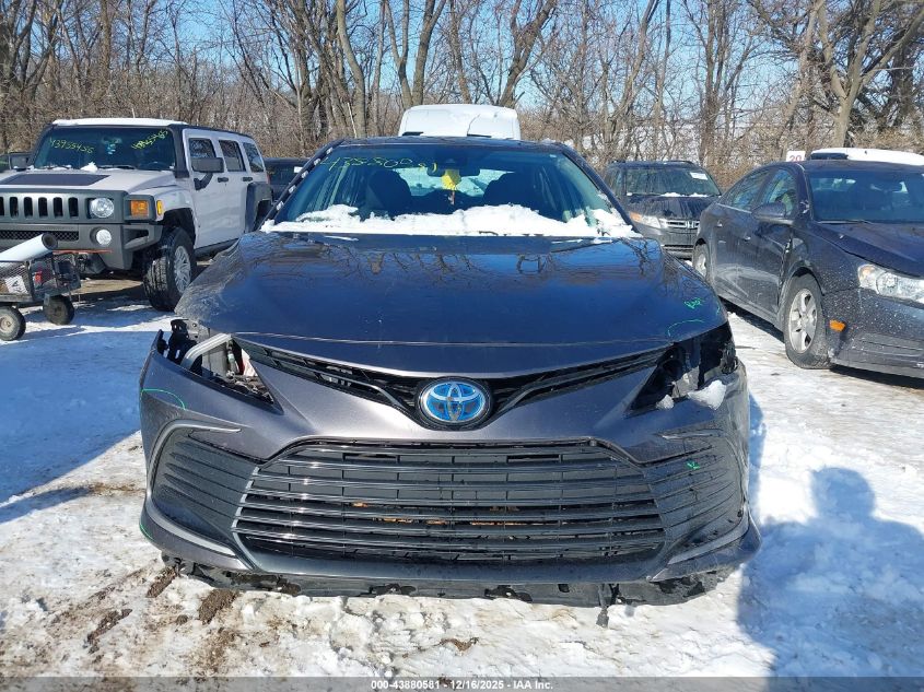 2021 Toyota Camry Le Hybrid VIN: 4T1C31AK8MU558800 Lot: 43880581