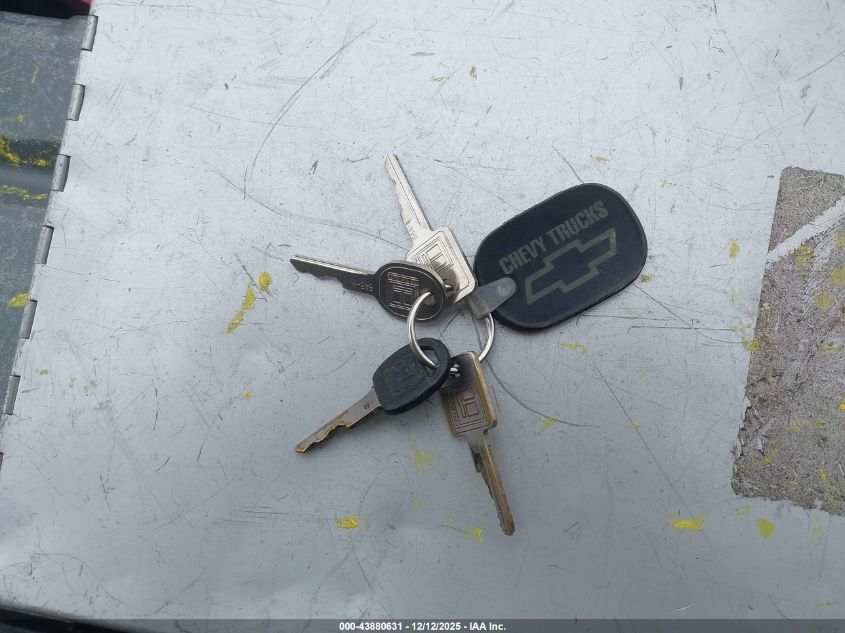 1994 Chevrolet Gmt-400 K3500 VIN: 1GCHK34K4RE180125 Lot: 43880631