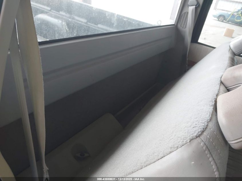 1994 Chevrolet Gmt-400 K3500 VIN: 1GCHK34K4RE180125 Lot: 43880631