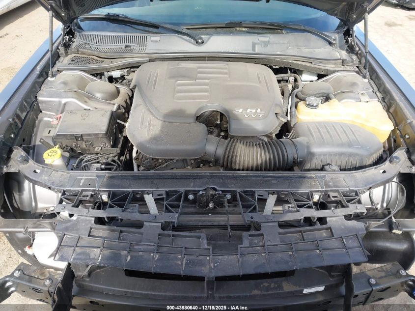 2018 Dodge Challenger Sxt VIN: 2C3CDZAG5JH262924 Lot: 43880640