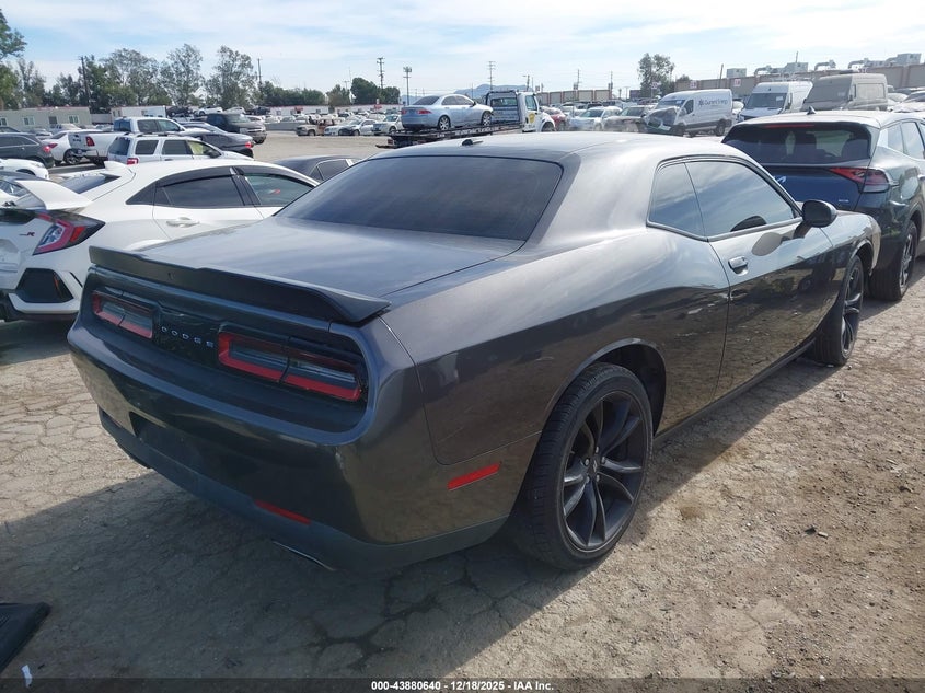 2018 Dodge Challenger Sxt