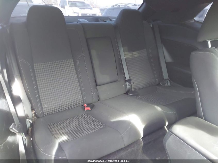 2018 Dodge Challenger Sxt VIN: 2C3CDZAG5JH262924 Lot: 43880640