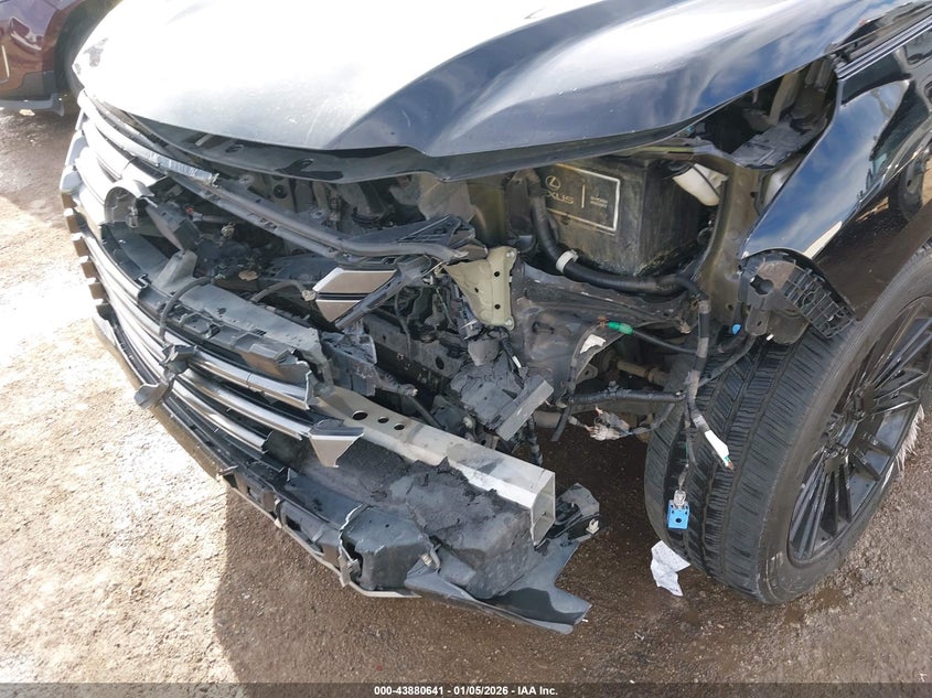 2018 Lexus Lx 570 Three-Row VIN: JTJHY7AX6J4257512 Lot: 43880641