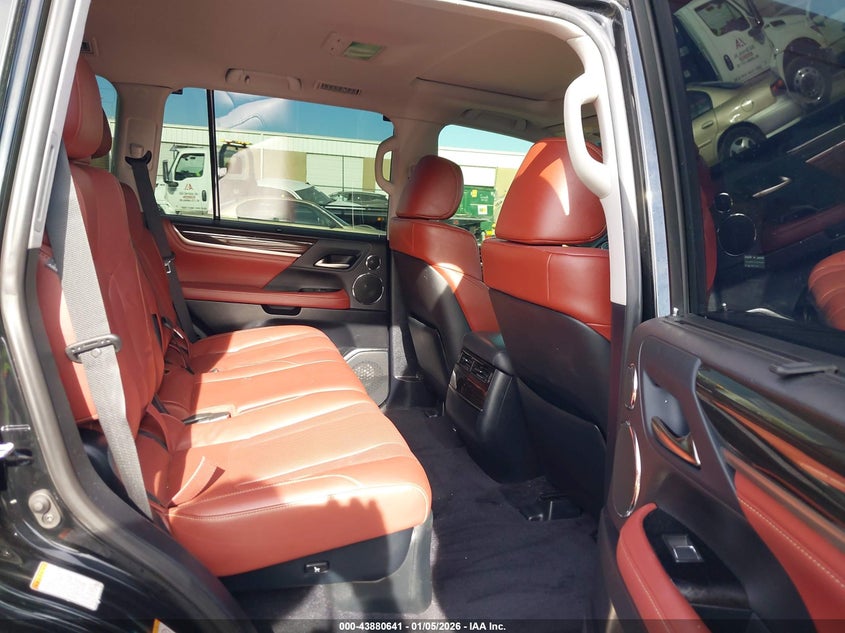 2018 Lexus Lx 570 Three-Row VIN: JTJHY7AX6J4257512 Lot: 43880641