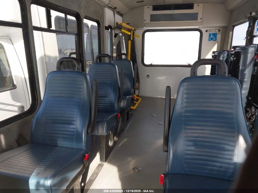 2018 Ford Transit-350 Cutaway VIN: 1FDES8PM4JKB07075 Lot: 43880689