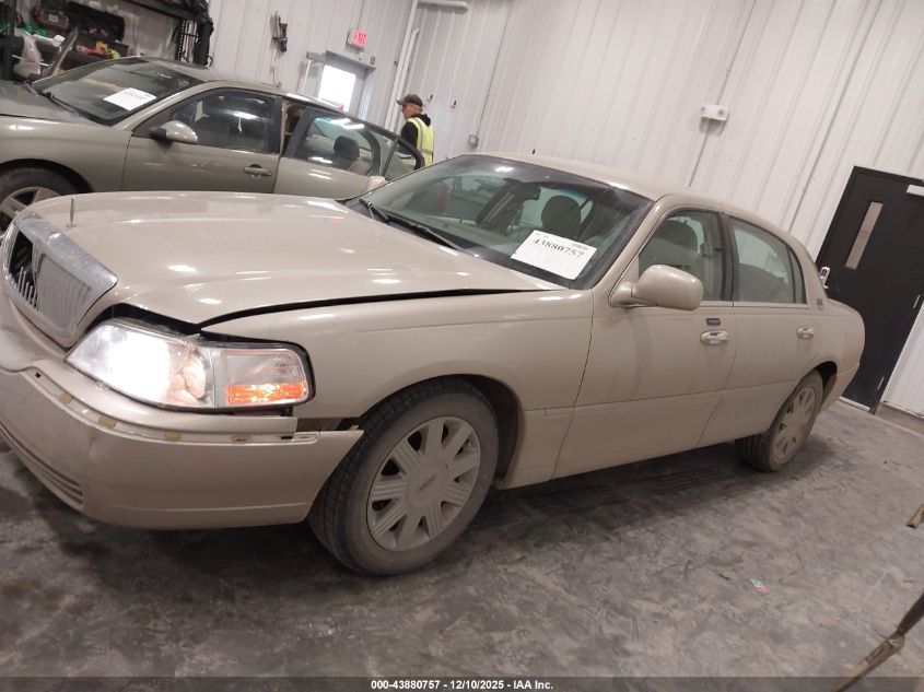 2004 Lincoln Town Car Ultimate VIN: 1LNHM83W64Y657314 Lot: 43880757